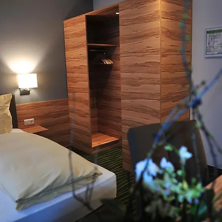 Hotel/restaurant Zum Wiesengrund 3*