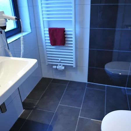 Hotel/restaurant Zum Wiesengrund 3*