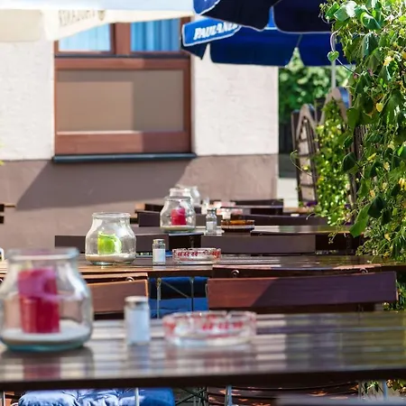 Hotel/restaurant Zum Wiesengrund Hotel 3*